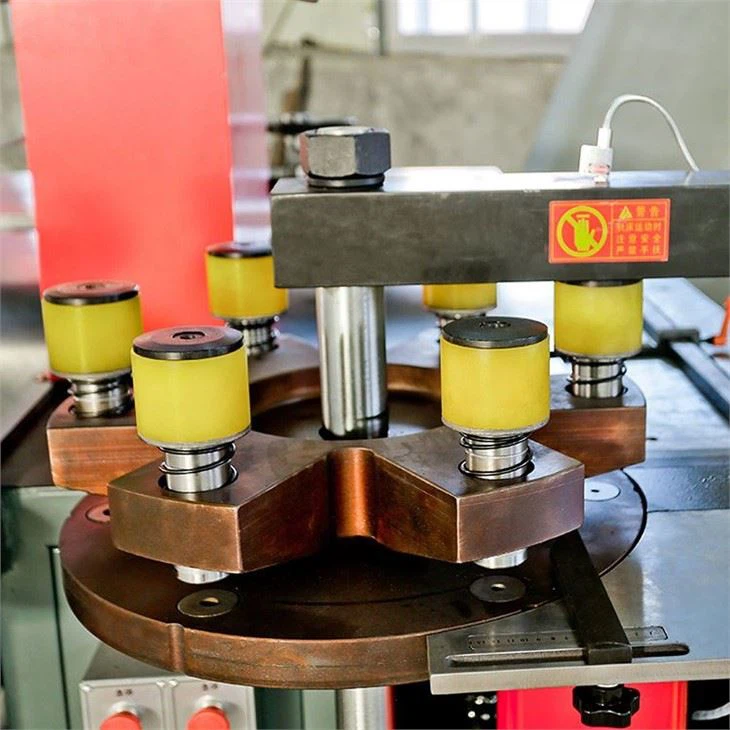 Hydraulic Bus processing machine 4(001)